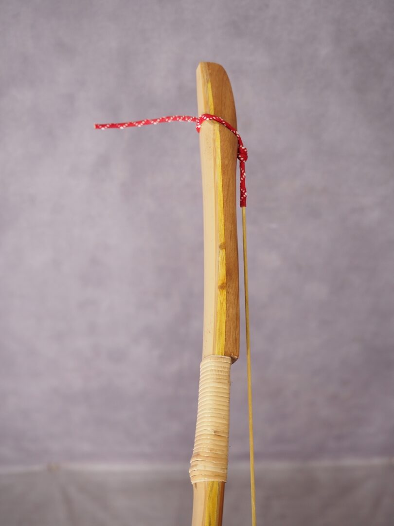弓道 和弓 竹弓 在銘 杉山重興村 並寸 全長約219cm 重量